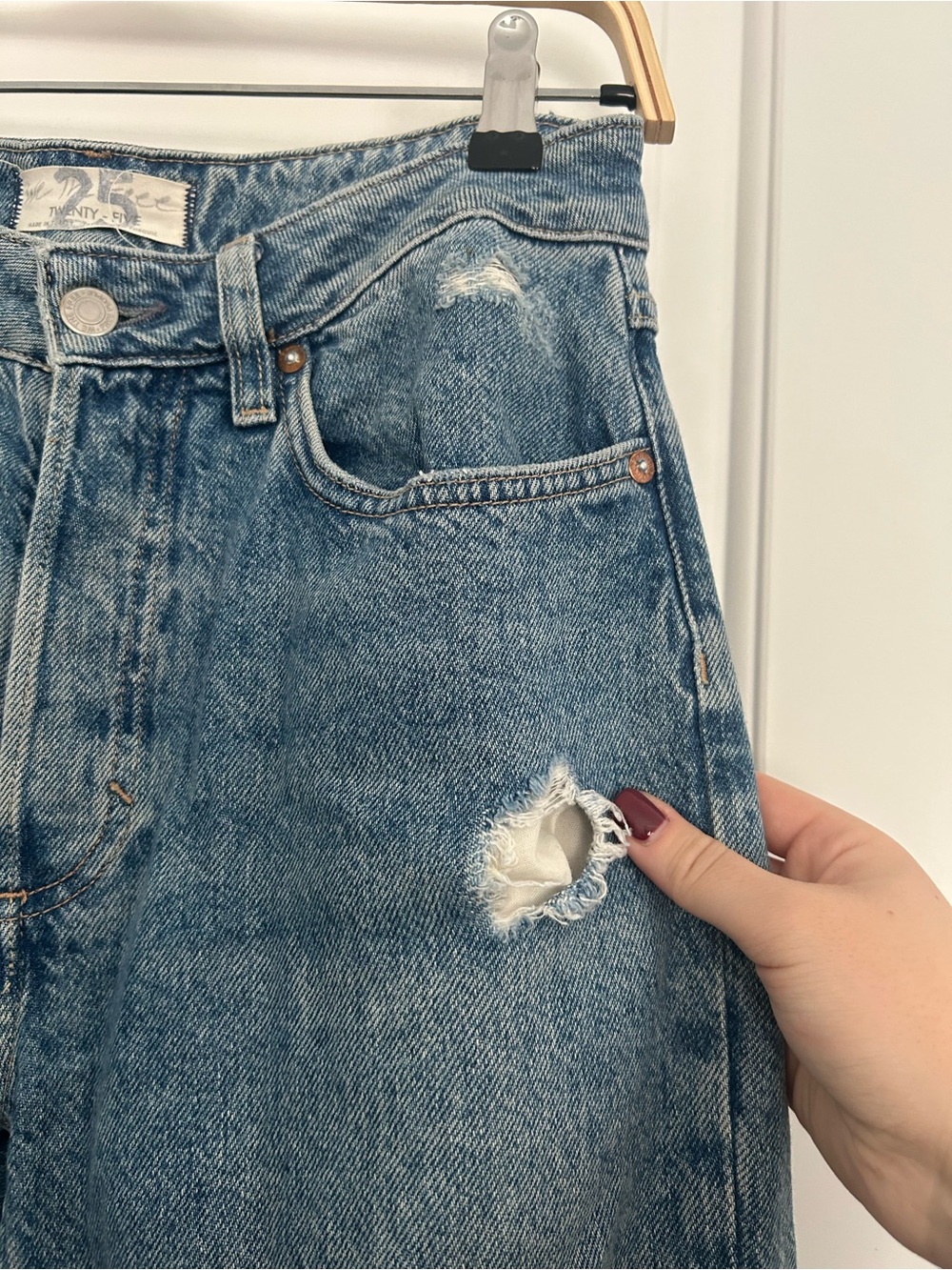 Free People Jeans Slim Leg High Waisted Mom Jeans Size 25 - Picture 5 of 6